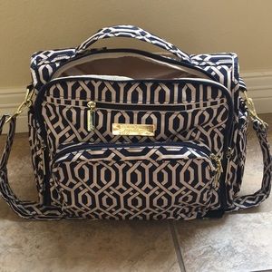 ✨Navy & tan JUJUBE✨